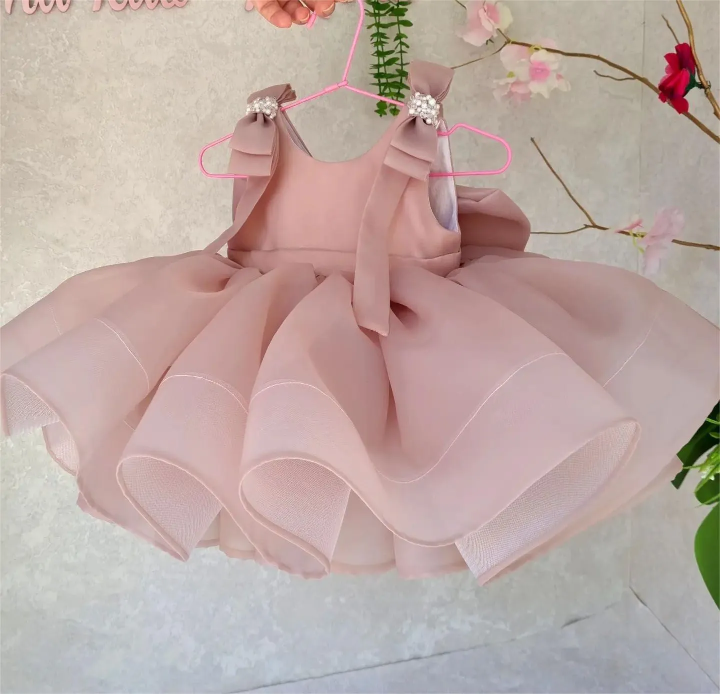 Big Bow flower Dress for girls sleeveless Feather Baby birthday party Princess dress Colors can be customized