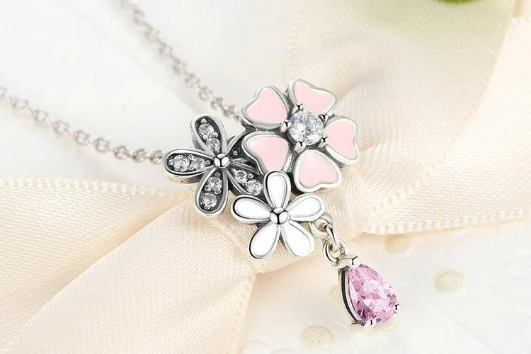 DAINT DAISY NECKLACE