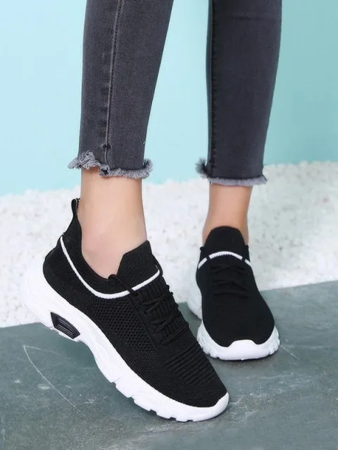 Unique Lace-up Design Sport Sneakers